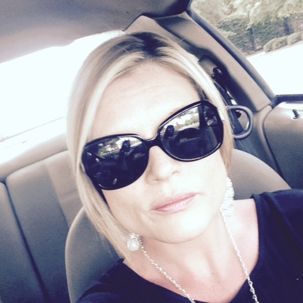 Meet your Posher, Andrea